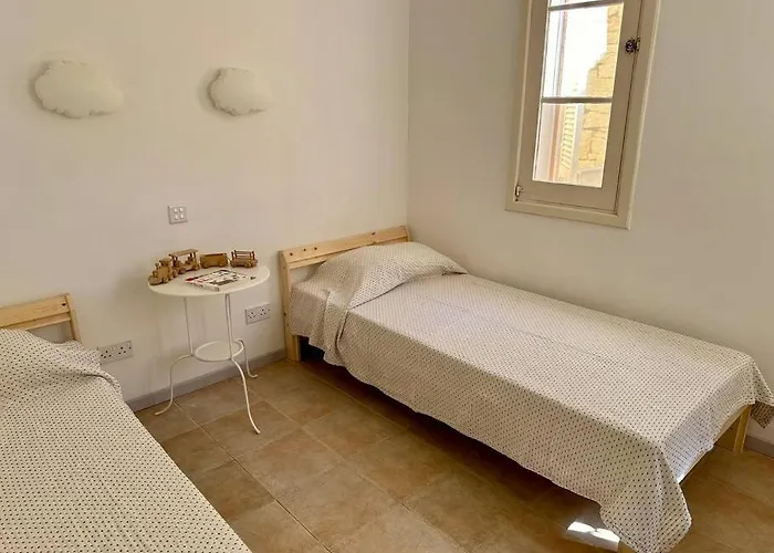 Bizzilla - Family Friendly Maisonette アパート クレンディ