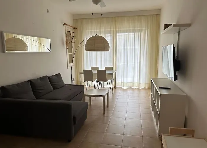 アパート Bizzilla - Family Friendly Maisonette クレンディ